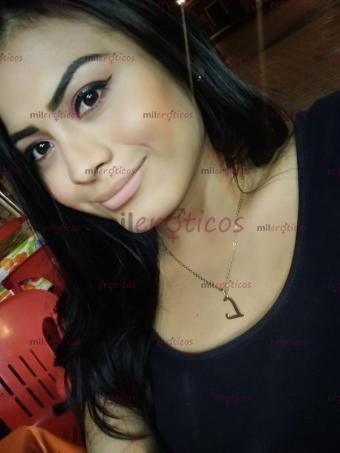 Mujer con muchas - 83842